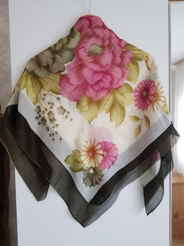 Foulard carré vert rose à - rose,