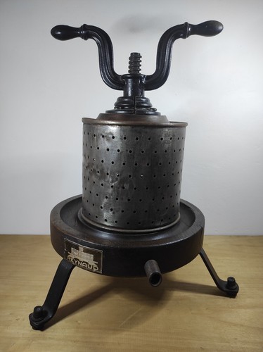 Petit pressoir ancien - petit,