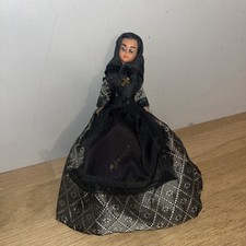 Poupée De Collection Tenue