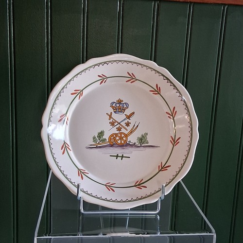 Assiette légèrement creuse
