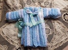 robe en laine crochet bleuette ou autre poupée ancienne
