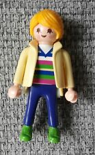 PERSONNAGE BONHOMME PLAYMOBIL - FILLE OU FEMME AVEC VESTE