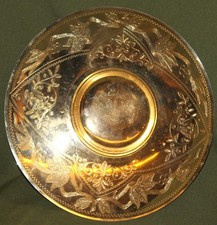 Bol à pieds en plaqué or 24 carats gravé de fleurs fait main