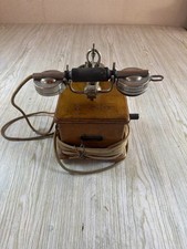 Ancien téléphone bois