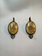 Boucle d'oreilles émaillée jaune pâle GAS bijoux motif floral rose rouge