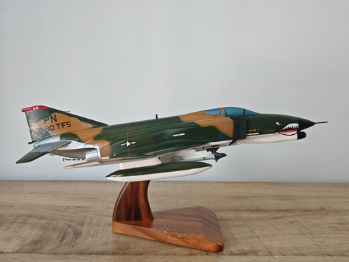 Maquette bois f4 phantom - en,