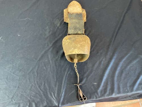 Cloche vache sonnaille - a,