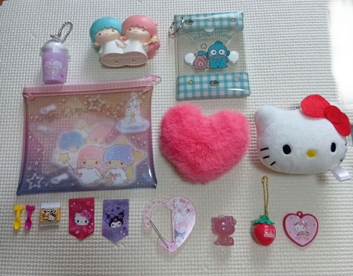 Hello kitty sanrio collectible - kitty,