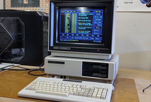 Tandy 1000 personal computer - personal,