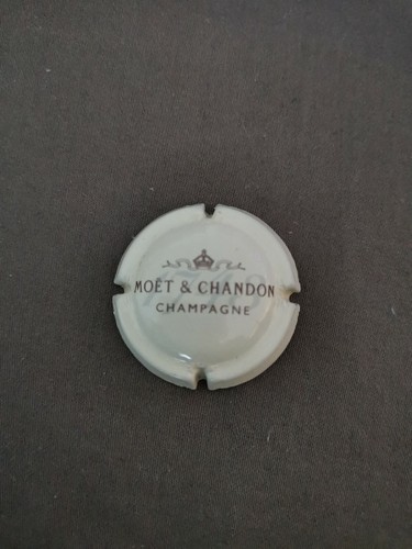 Capsule moët chandon nom - capsule, et