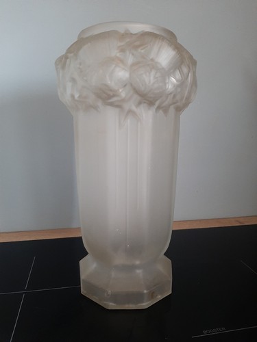 Art deco vase - art, pressÉ