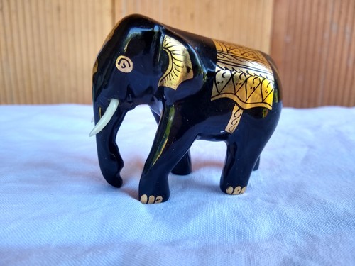 Pétit éléphant resine de - en,