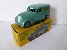 RENAULT JUVAQUATRE 300 kgs POSTES  CIJ en boite N0 DINKY JRD SOLIDO