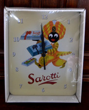 Horloge murale tôle " Sarotti