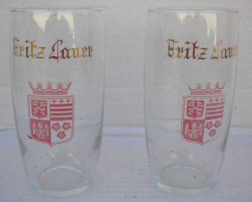 Deux verres tonneau bière