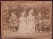 Photo sur carton 2 femmes - sur,