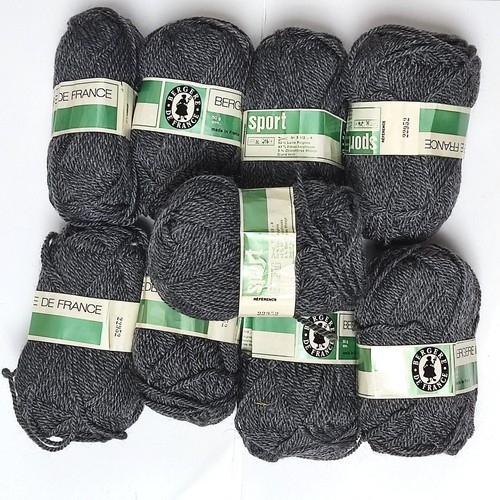 Lot pelotes de laine - 9,