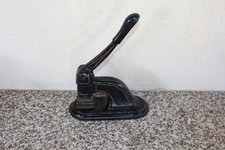  Authentique poinçonneuse