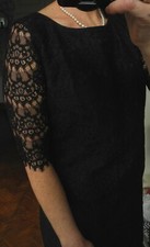 Robe CAROLL 40 en dentelle noire manches aux coudes état neuf