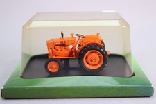 LK443 UH HACHETTE Tracteur Monde Agricole 30 1/43 Fiat 25R Diesel Italie 1951