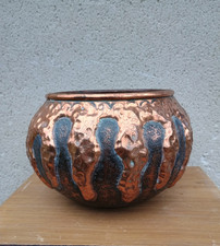 Superbe Cache-pots Art Déco dinanderie en cuivre  Signé Jean Goardere vers 1930