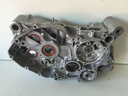 Carter moteur droit - moteur, dis