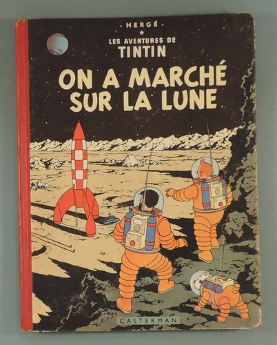 Tintin marche sur la - a,
