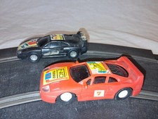 ? Lot x2 Ancienne VOITURE FERRARI F40 ARTIN ? Circuit Électrique Slot Car