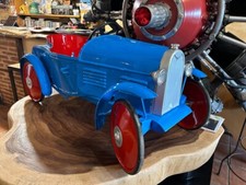 Rare voiture à pédales