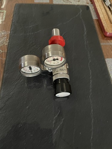 Regulateur pression air - pression,