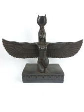 Statue unique d'Isis Horus