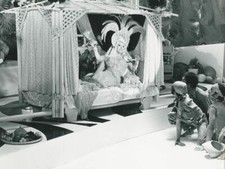 MAE WEST MYRA BRECKINRIDGE