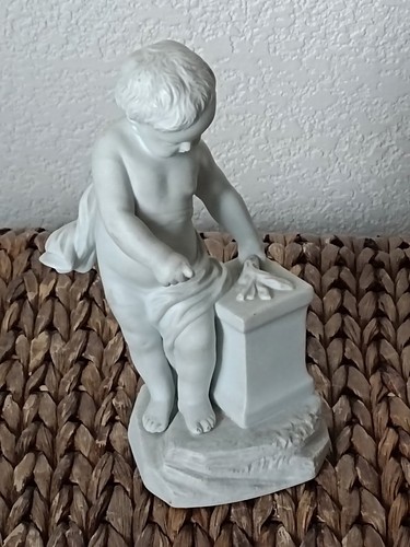 Biscuit porcelaine putto - biscuit,