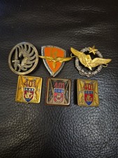 Lot de 5  Insignes Militaires  à identifier. Aviation Parachutiste 