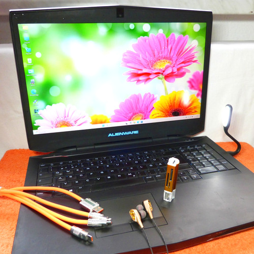 Alienware power 17 - r1,