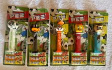 LOT DE 5 JOUETS DISTRIBUTEUR