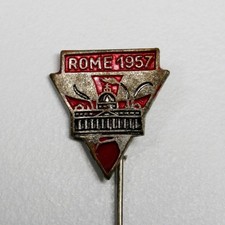 Epingle à cravate ROME 1957 avec la cathédrale Saint-Pierre.