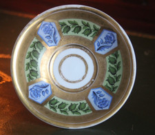 Sous-tasse en porcelaine dure