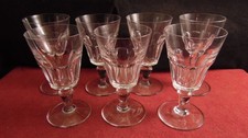 Service de 7 verres a vin blanc en cristal de Baccarat modèle Missouri