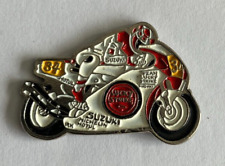 56 -  Pin's Moto SUZUKI TEAM LUCKY STRIKE