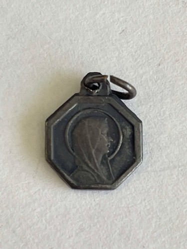 Religiosa ancienne mini - ancienne,