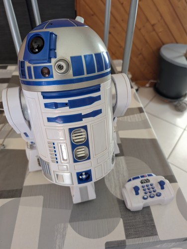 Robot télécommandé r2d2 - robot,