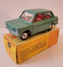 DINKY TOYS 138 HILLMAN SALOON