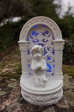 P888-445  A   FIGURINE