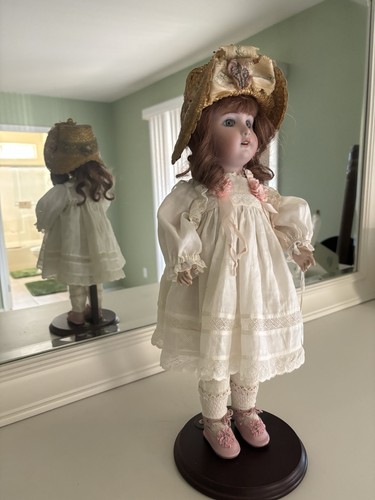 Sfbj 230 paris antique - paris, doll