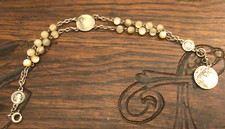 Bracelet Dizainier 4 Médailles en Argent-double rangs perles de nacre vers 1900