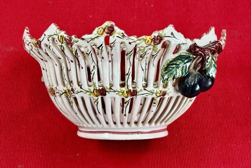Corbeille ajourée cache pot - corbeille,