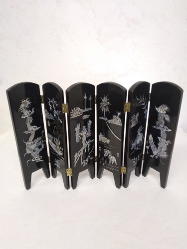 Japanese lacquered wood screen