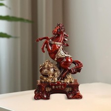 Statue de cheval debout
