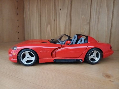 Voiture miniature 18 - voiture, 1/18